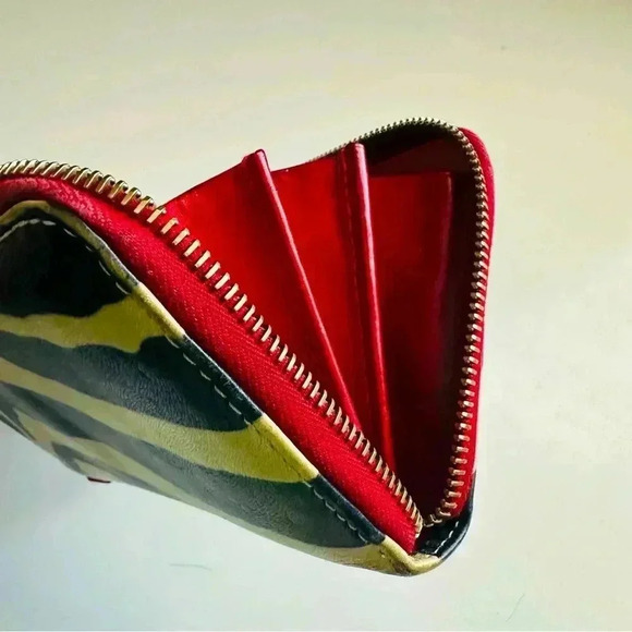 Dooney & Bourke Vintage Zebra Juliette Print Florentine Vachetta Leather Wallet - Picture 7 of 8